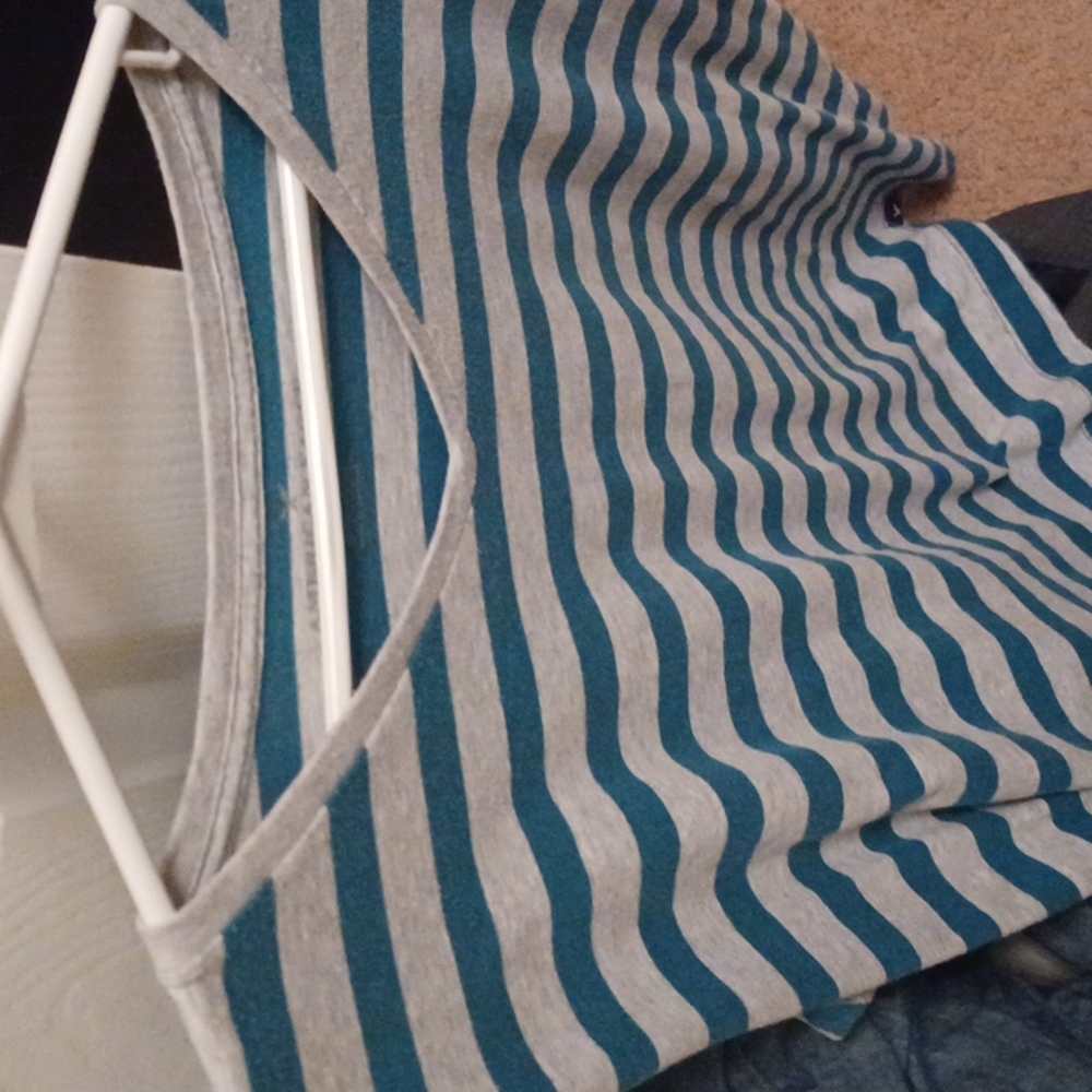 AE V-Neck Shirt, Teal and Light Grey